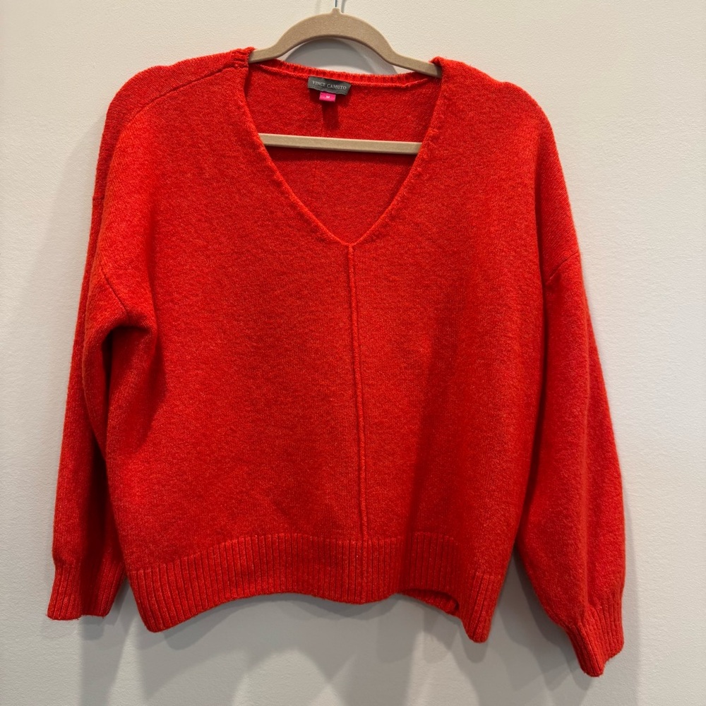 Vince Camuto sweater size medium